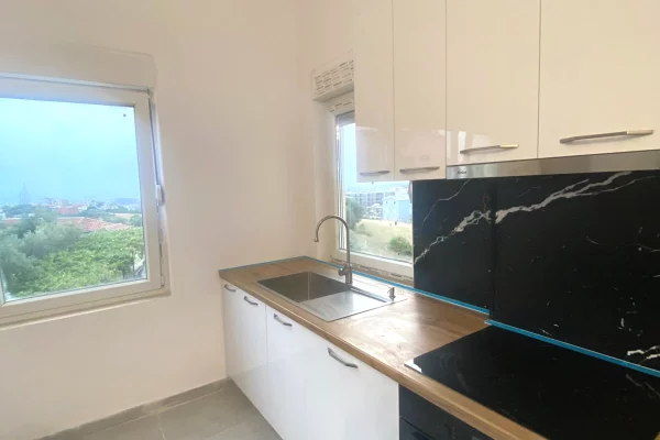 Shtepi me qera Apartament ne Tirane, 2+1, Mobilimi E mobiluar, Pagesa 500  Euro.