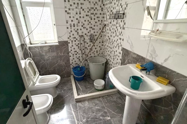 Shtepi me qera Apartament ne Tirane, 1+1, Mobilimi E mobiluar, Pagesa 450  Euro.