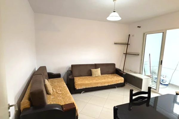 Shtepi me qera Apartament ne Tirane, 1+1, Mobilimi E mobiluar, Pagesa 450  Euro.