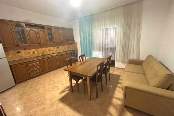Apartament 2+1 me qera ne Tirane zona Ali Demi/Tregu Elektrik
