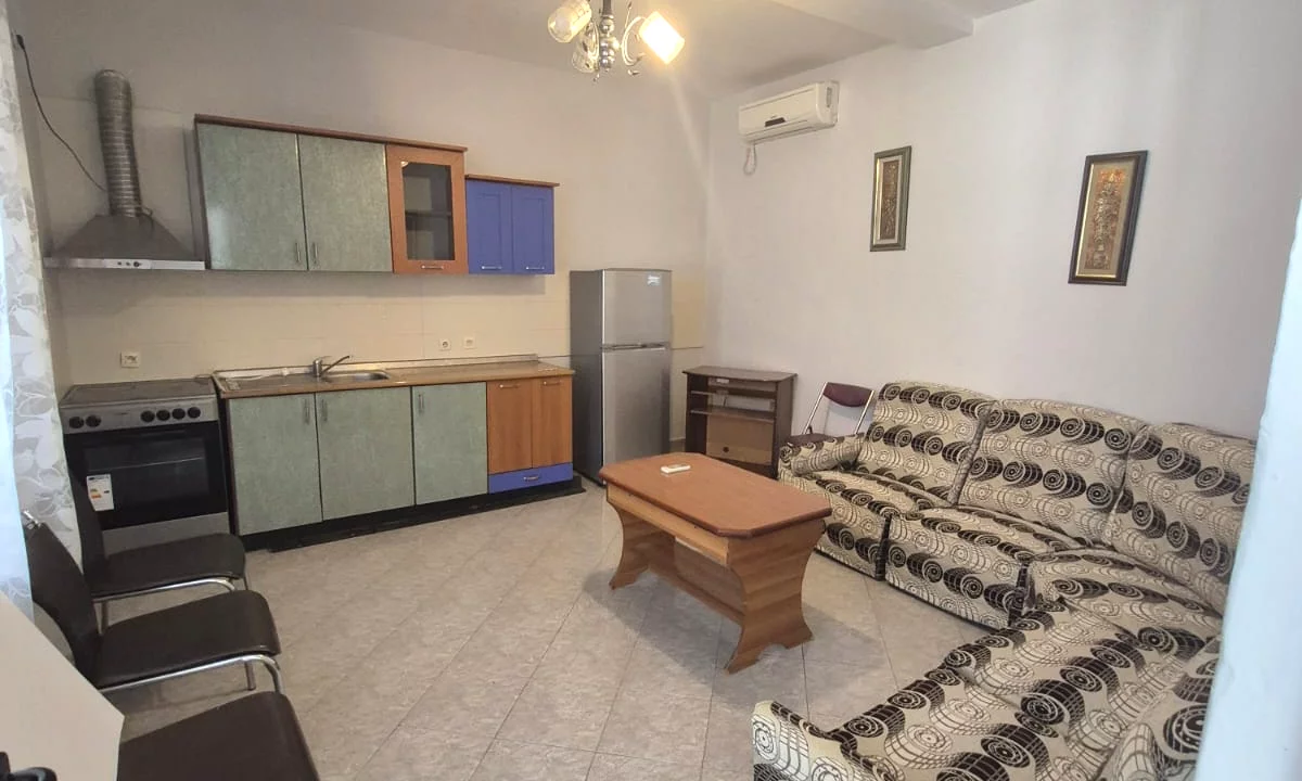 Shtepi me qera Apartament ne Tirane, 2+1, Mobilimi E mobiluar, Pagesa 600  Euro.