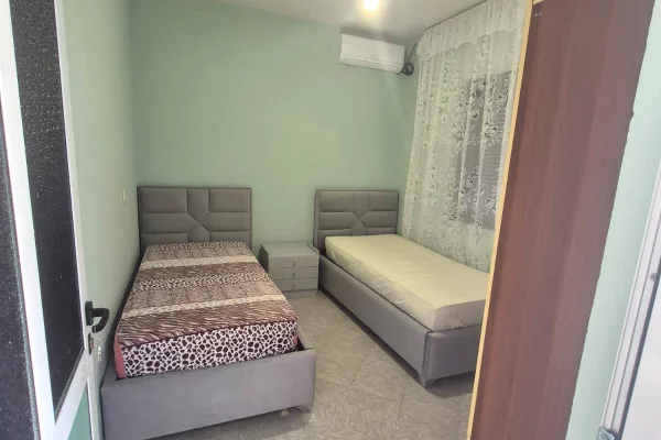 Shtepi me qera Apartament ne Tirane, 2+1, Mobilimi E mobiluar, Pagesa 600  Euro.