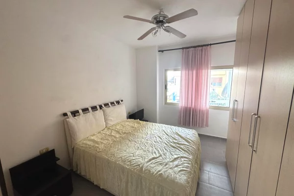 Shtepi me qera Apartament ne Tirane, 1+1, Mobilimi E mobiluar, Pagesa 380  Euro.