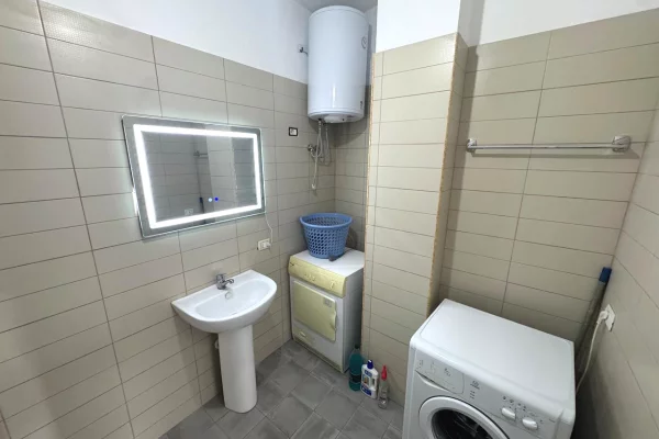 Shtepi me qera Apartament ne Tirane, 1+1, Mobilimi E mobiluar, Pagesa 380  Euro.