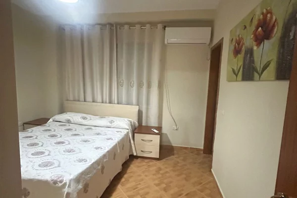 Shtepi me qera Apartament ne Tirane, 2+1, Mobilimi E mobiluar, Pagesa 600  Euro.