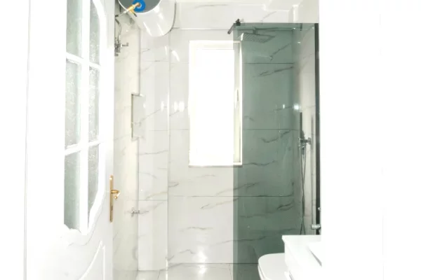 Shtepi me qera Apartament ne Tirane, Garsoniere, Mobilimi E mobiluar, Pagesa 500  Euro.