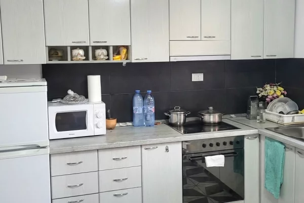 Shtepi me qera 1+1 ne Tirane - 400 Euro