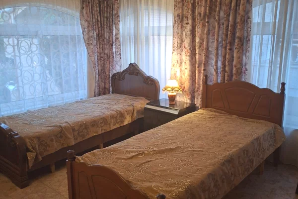 Shtepi me qera Apartament ne Tirane, 2+1, Mobilimi E mobiluar, Pagesa 750  Euro.