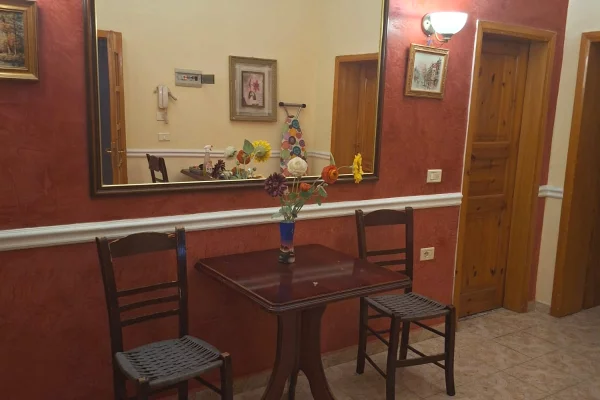Shtepi me qera Apartament ne Tirane, 2+1, Mobilimi E mobiluar, Pagesa 750  Euro.
