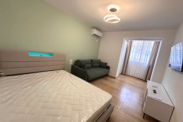 Shtepi me qera Apartament ne Tirane, 1+1, Mobilimi E mobiluar, Pagesa 500  Euro.