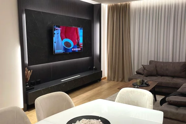 Shtepi ne shitje Apartament ne Tirane, 2+1, Mobilimi E mobiluar, Pagesa 200,000  Euro.