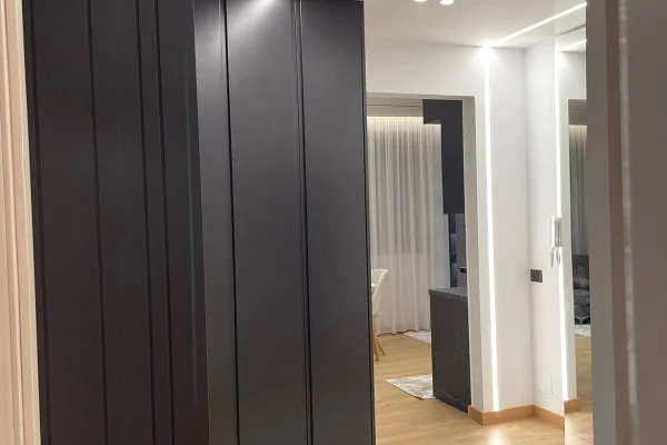 Shtepi ne shitje Apartament ne Tirane, 2+1, Mobilimi E mobiluar, Pagesa 200,000  Euro.
