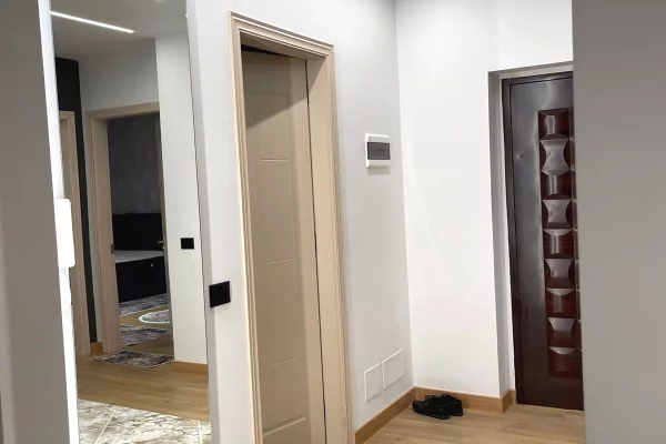 Shtepi ne shitje Apartament ne Tirane, 2+1, Mobilimi E mobiluar, Pagesa 200,000  Euro.