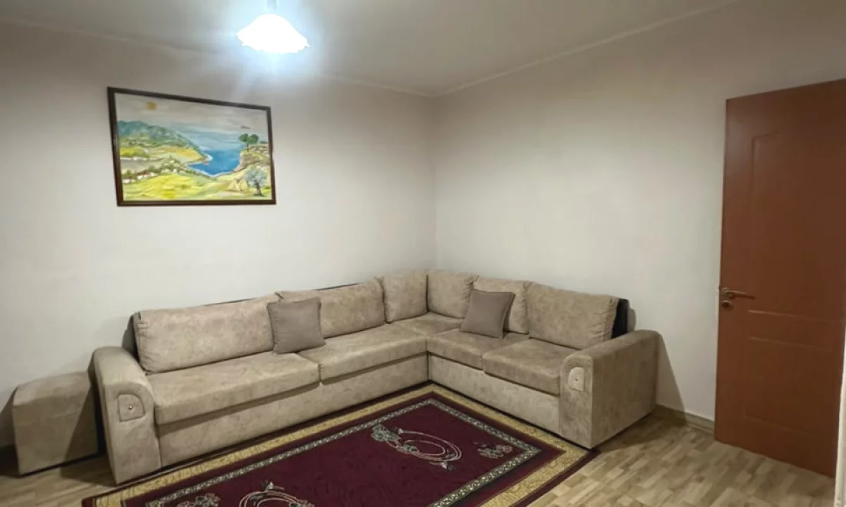 Shtepi me qera Apartament ne Tirane, 1+1, Mobilimi E mobiluar, Pagesa 550  Euro.