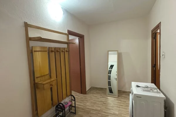 Shtepi me qera Apartament ne Tirane, 1+1, Mobilimi E mobiluar, Pagesa 550  Euro.