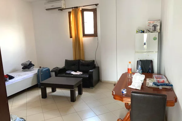 Shtepi me qera Apartament ne Tirane, 1+1, Mobilimi E mobiluar, Pagesa 350  Euro.