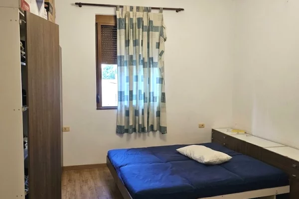 Shtepi me qera Shtepi Private ne Tirane, 2+1, Mobilimi E mobiluar, Pagesa 750  Euro.