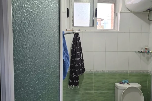 Shtepi me qera Shtepi Private ne Tirane, 2+1, Mobilimi E mobiluar, Pagesa 750  Euro.