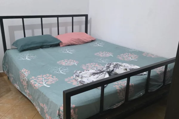 Shtepi me qera Apartament ne Tirane, Garsoniere, Mobilimi E mobiluar, Pagesa 400  Euro.