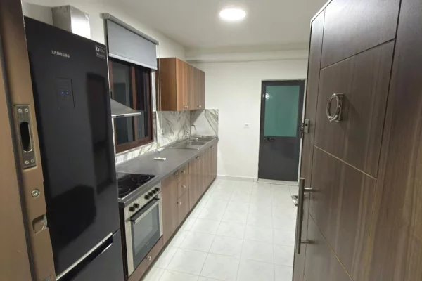 Shtepi me qera Apartament ne Tirane, 1+1, Mobilimi E mobiluar, Pagesa 500  Euro.