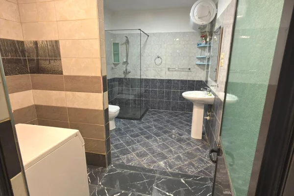 Shtepi me qera Apartament ne Tirane, 1+1, Mobilimi E mobiluar, Pagesa 500  Euro.