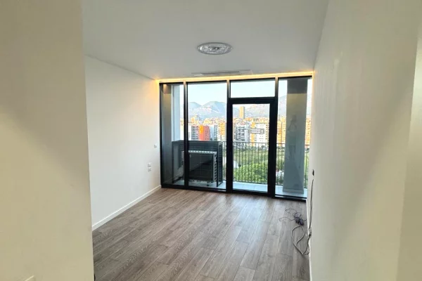Shtepi me qera 2+1 ne Tirane - 170,000 Leke