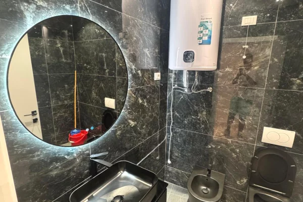 Shtepi me qera Apartament ne Tirane, 2+1, Mobilimi E mobiluar, Pagesa 170,000  Leke.