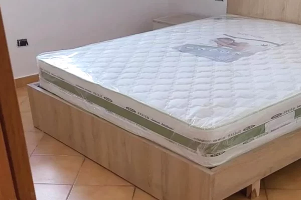 Shtepi me qera Shtepi Private ne Tirane, 1+1, Mobilimi E mobiluar, Pagesa 400  Euro.