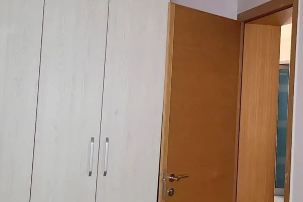 Shtepi me qera Shtepi Private ne Tirane, 1+1, Mobilimi E mobiluar, Pagesa 400  Euro.