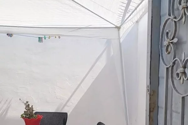 Shtepi me qera Shtepi Private ne Tirane, 1+1, Mobilimi E mobiluar, Pagesa 400  Euro.