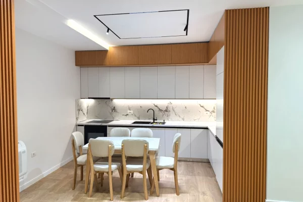 Shtepi me qera Apartament ne Tirane, 2+1, Mobilimi E mobiluar, Pagesa 750  Euro.