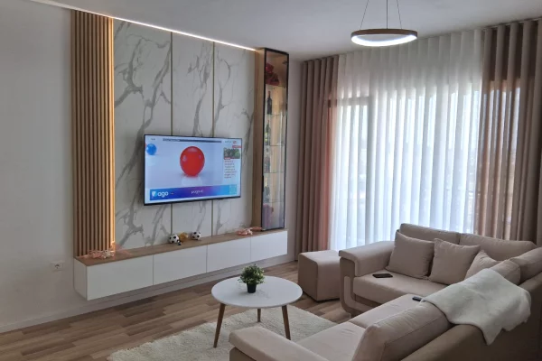 Shtepi me qera Apartament ne Tirane, 2+1, Mobilimi E mobiluar, Pagesa 550  Euro.