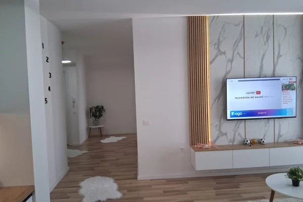 Shtepi me qera Apartament ne Tirane, 2+1, Mobilimi E mobiluar, Pagesa 550  Euro.