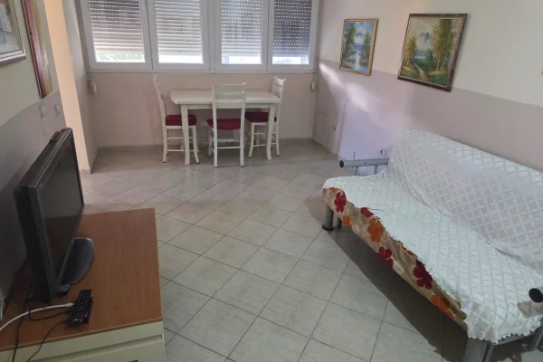 Apartament me qira 2+1 – Pas Fakultetit të Mjekësisë !