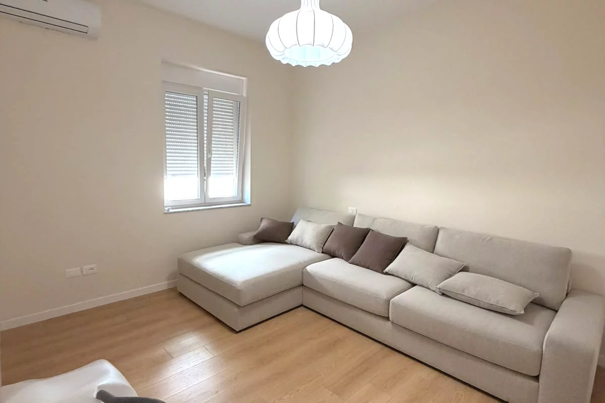 Shtepi me qera Apartament ne Tirane, 1+1, Mobilimi E mobiluar, Pagesa 700  Euro.