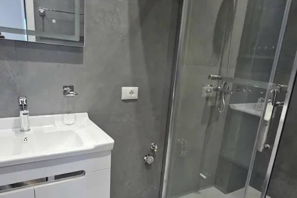 Shtepi me qera Apartament ne Tirane, 2+1, Mobilimi E mobiluar, Pagesa 1,000  Euro.