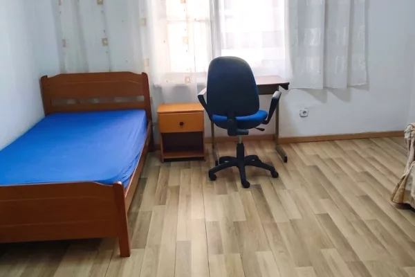 Shtepi me qera Apartament ne Tirane, 2+1, Mobilimi E mobiluar, Pagesa 450  Euro.