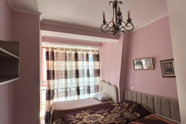 Shtepi me qera Apartament ne Tirane, 1+1, Mobilimi E mobiluar, Pagesa 500  Euro.