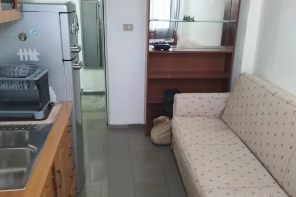 Shtepi me qera Apartament ne Tirane, 1+1, Mobilimi E mobiluar, Pagesa 500  Euro.
