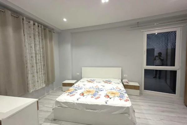 Shtepi me qera Apartament ne Tirane, 2+1, Mobilimi E mobiluar, Pagesa 600  Euro.