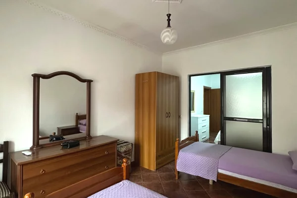 Shtepi me qera Apartament ne Tirane, 2+1, Mobilimi E mobiluar, Pagesa 650  Euro.
