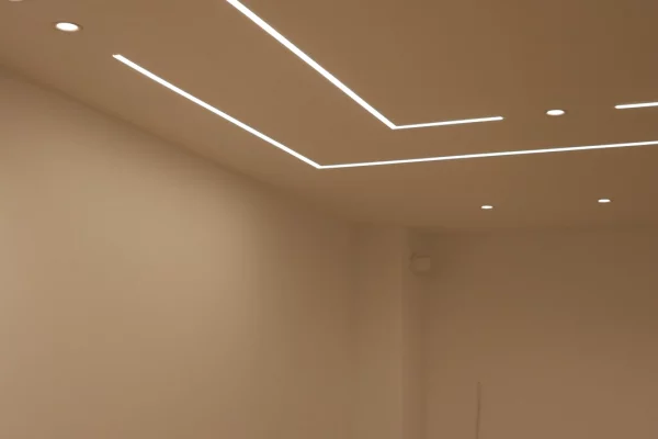 Shtepi ne shitje Apartament ne Tirane, 2+1, Mobilimi Bosh, pa mobiluar, Pagesa 259,000  Euro.
