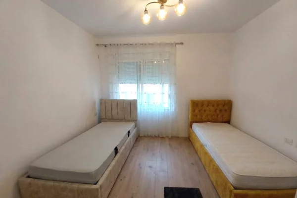 Shtepi me qera Apartament ne Tirane, 2+1, Mobilimi E mobiluar, Pagesa 550  Euro.