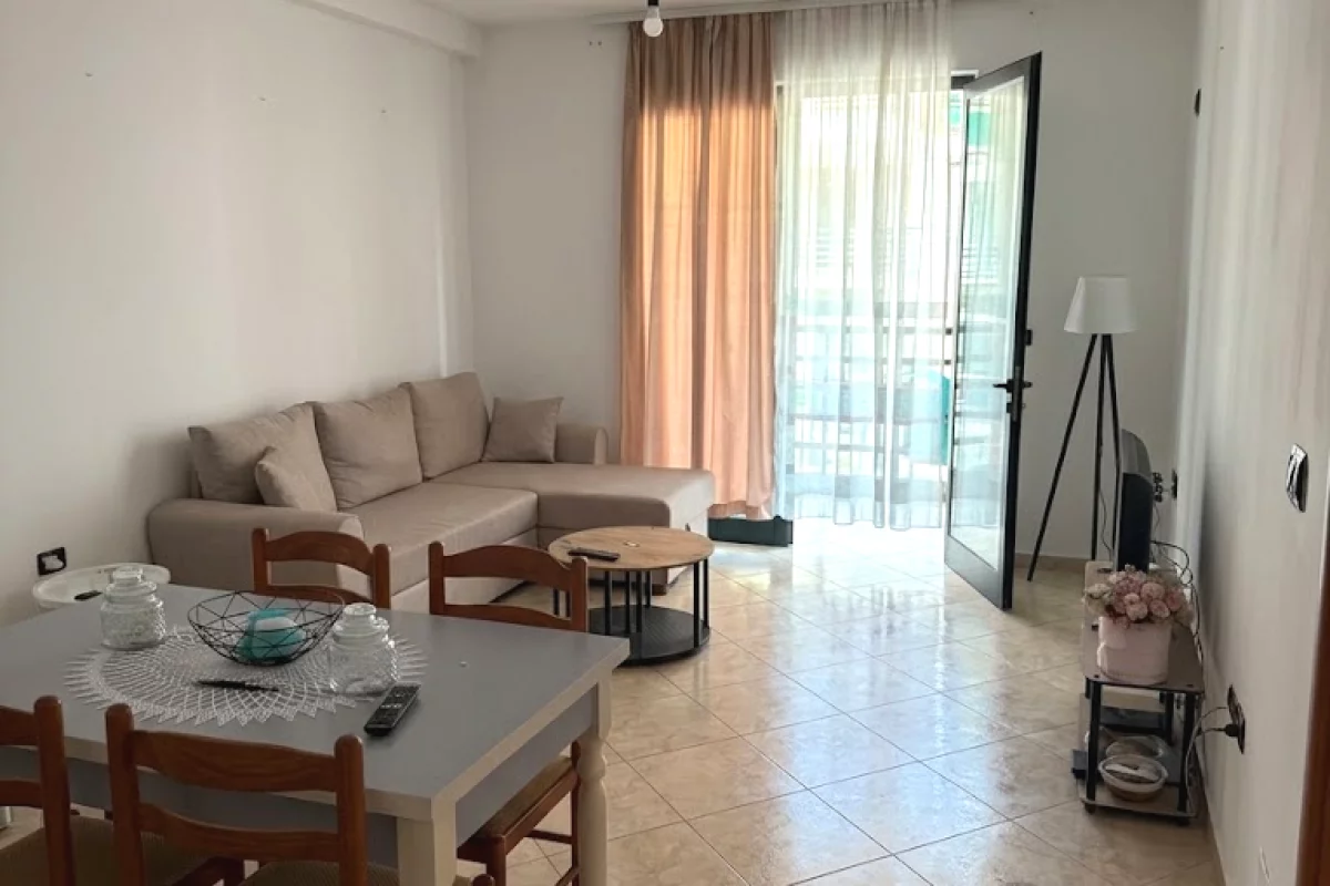 Shtepi me qera Apartament ne Tirane, 1+1, Mobilimi E mobiluar, Pagesa 40,000  Leke.