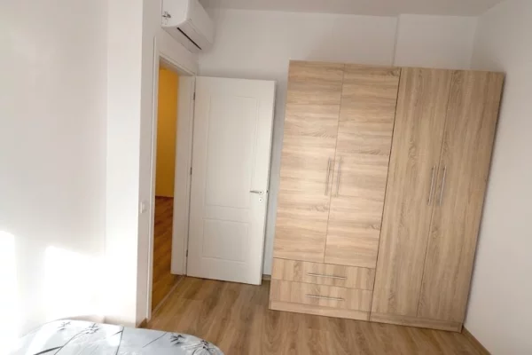 Shtepi me qera Apartament ne Tirane, 2+1, Mobilimi E mobiluar, Pagesa 600  Euro.