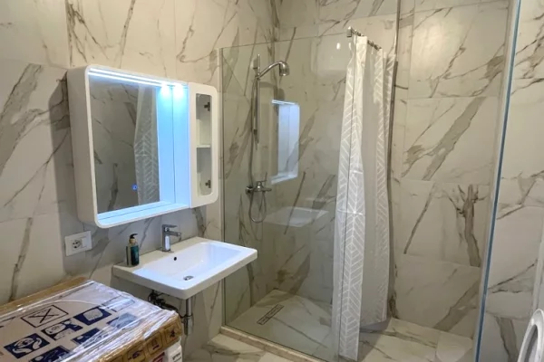 Shtepi me qera Apartament ne Tirane, 2+1, Mobilimi E mobiluar, Pagesa 600  Euro.