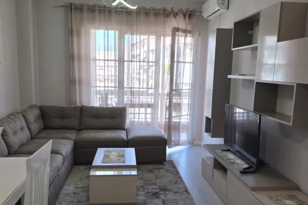 Apartament 1+1+Ballkon me Qira – Rrethi i Astirit ! 