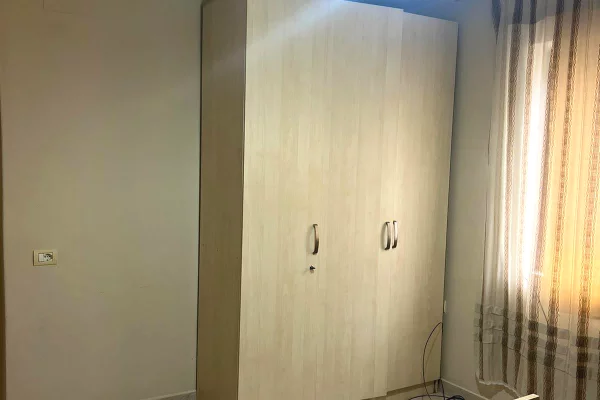 Shtepi me qera Apartament ne Tirane, 1+1, Mobilimi E mobiluar, Pagesa 500  Euro.