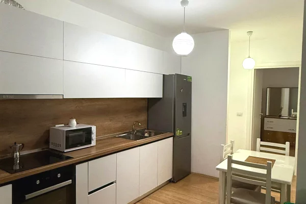 Shtepi me qera Apartament ne Tirane, 2+1, Mobilimi E mobiluar, Pagesa 800  Euro.