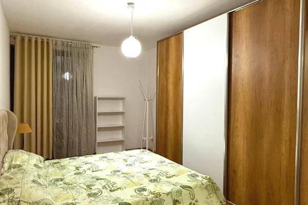 Shtepi me qera Apartament ne Tirane, 2+1, Mobilimi E mobiluar, Pagesa 800  Euro.